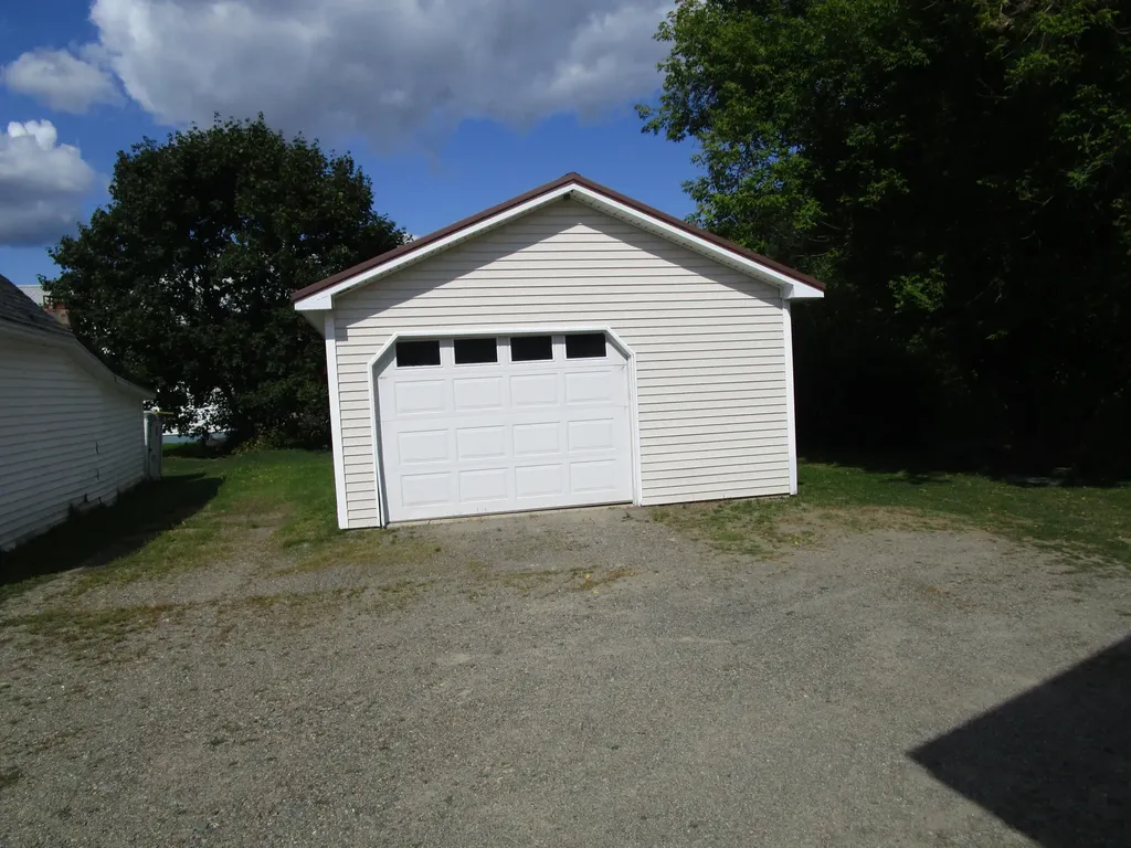 10 York Street Howland ME 04448