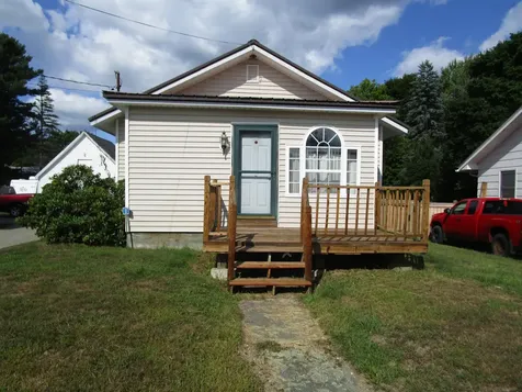 10 York Street Howland ME 04448