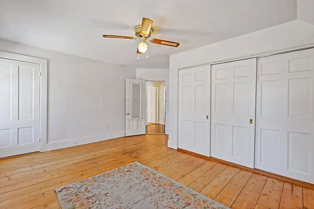 444 W Auburn Road Auburn ME 04210