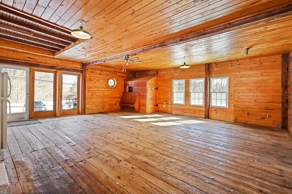 444 W Auburn Road Auburn ME 04210