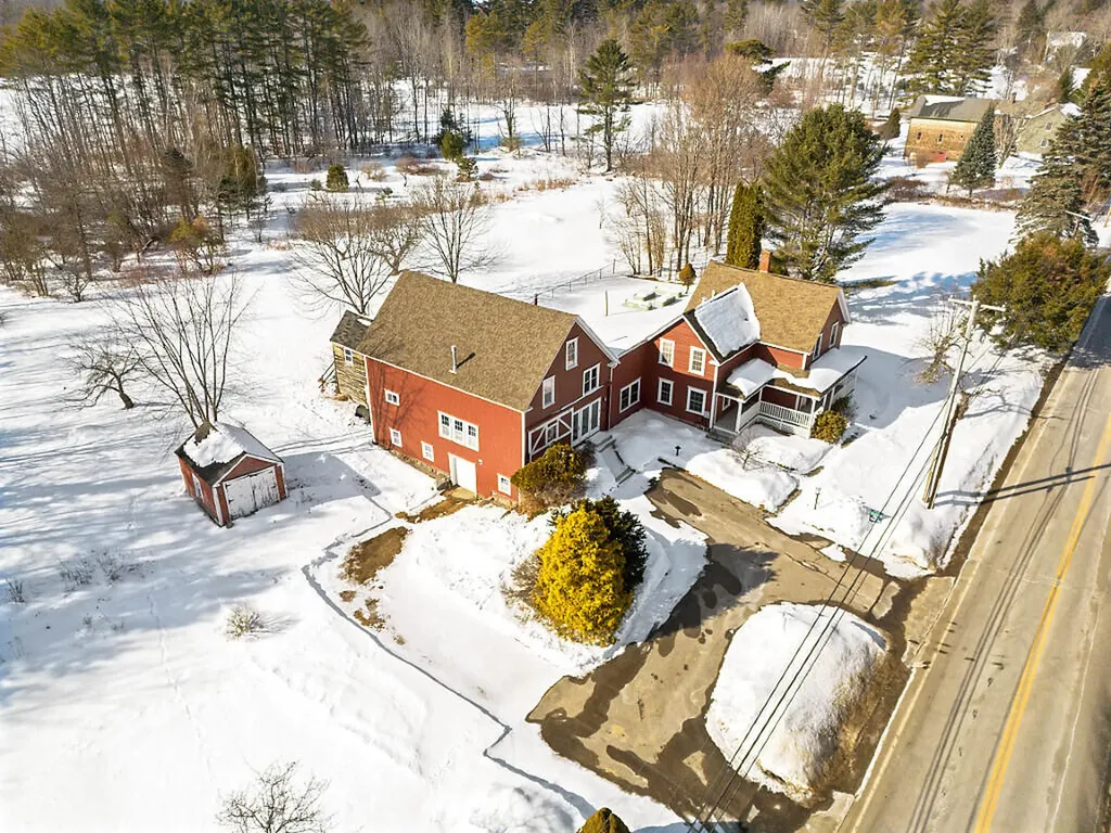 444 W Auburn Road Auburn ME 04210