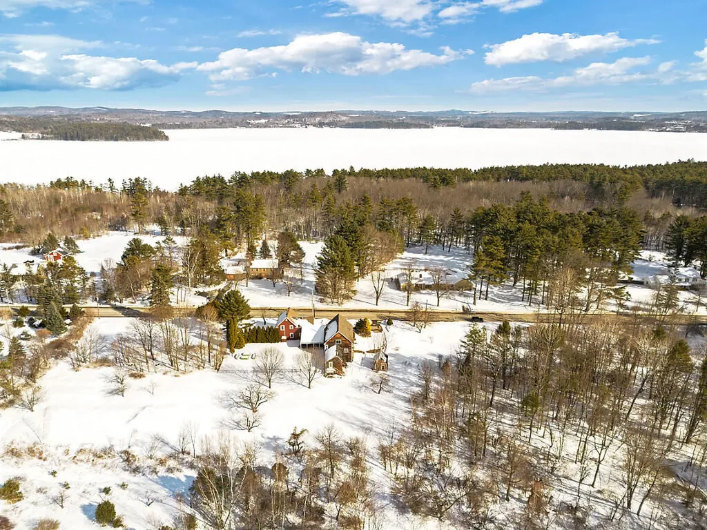 444 W Auburn Road Auburn ME 04210