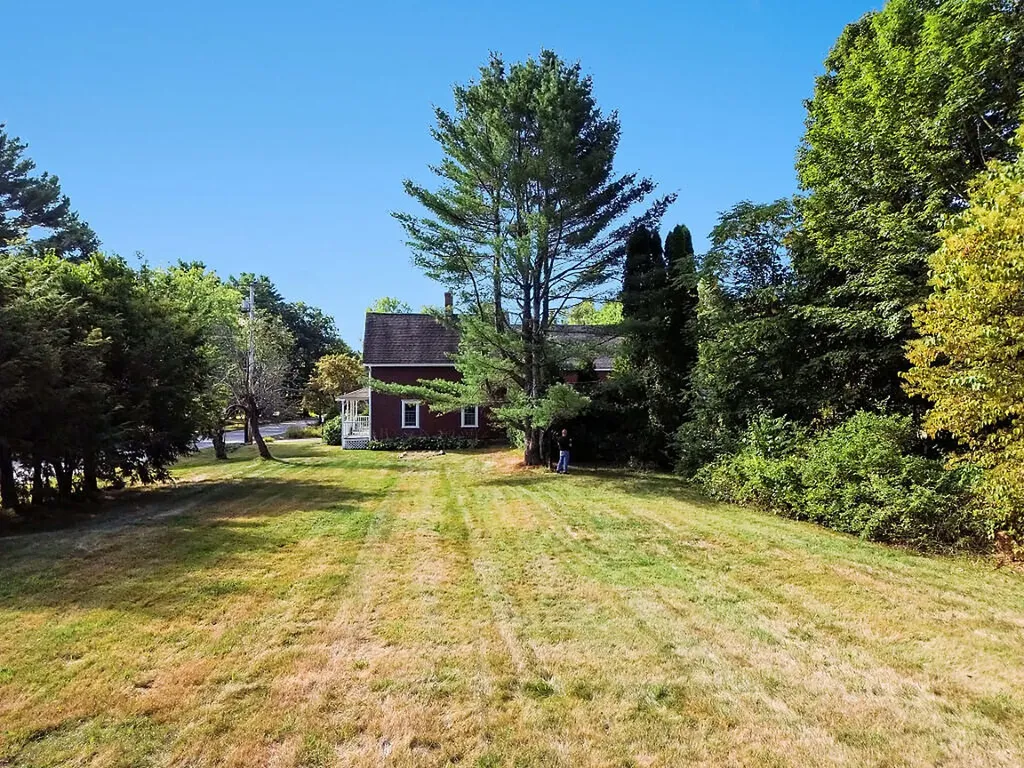 444 W Auburn Road Auburn ME 04210