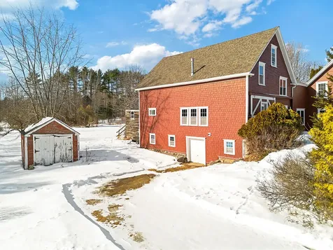 444 W Auburn Road Auburn ME 04210