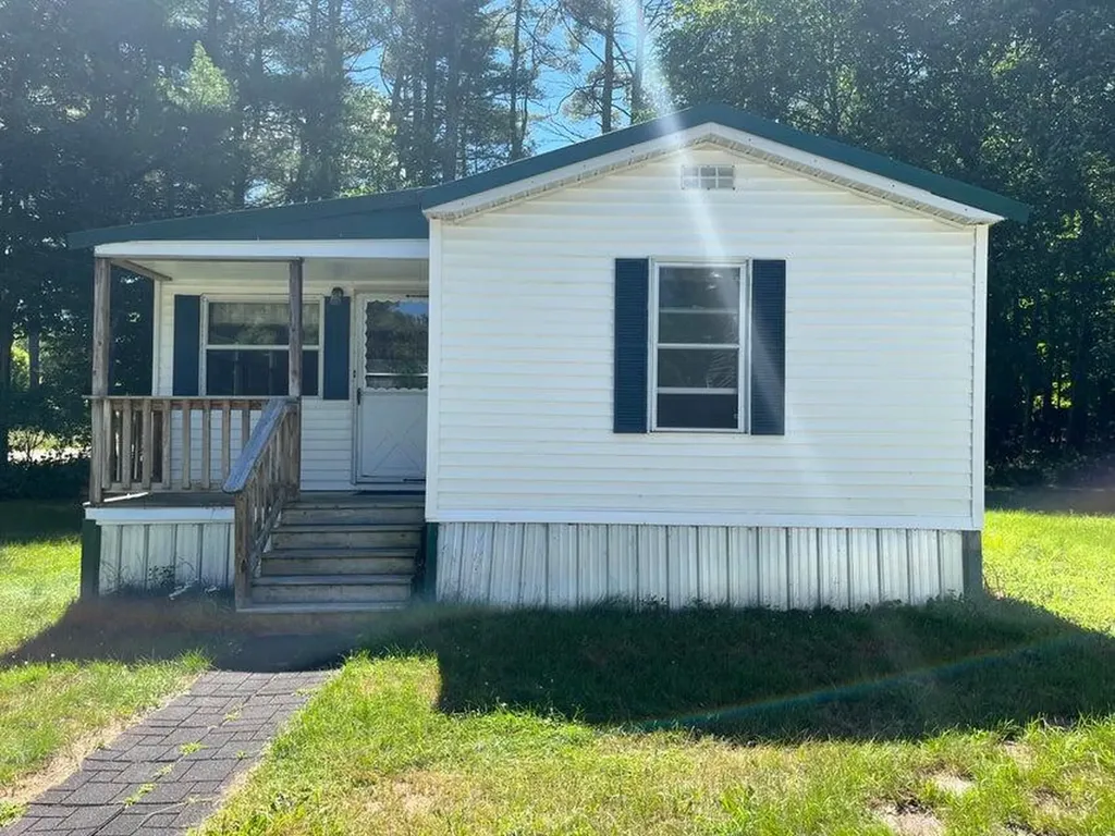 109 Bennett Road Alfred ME 04002