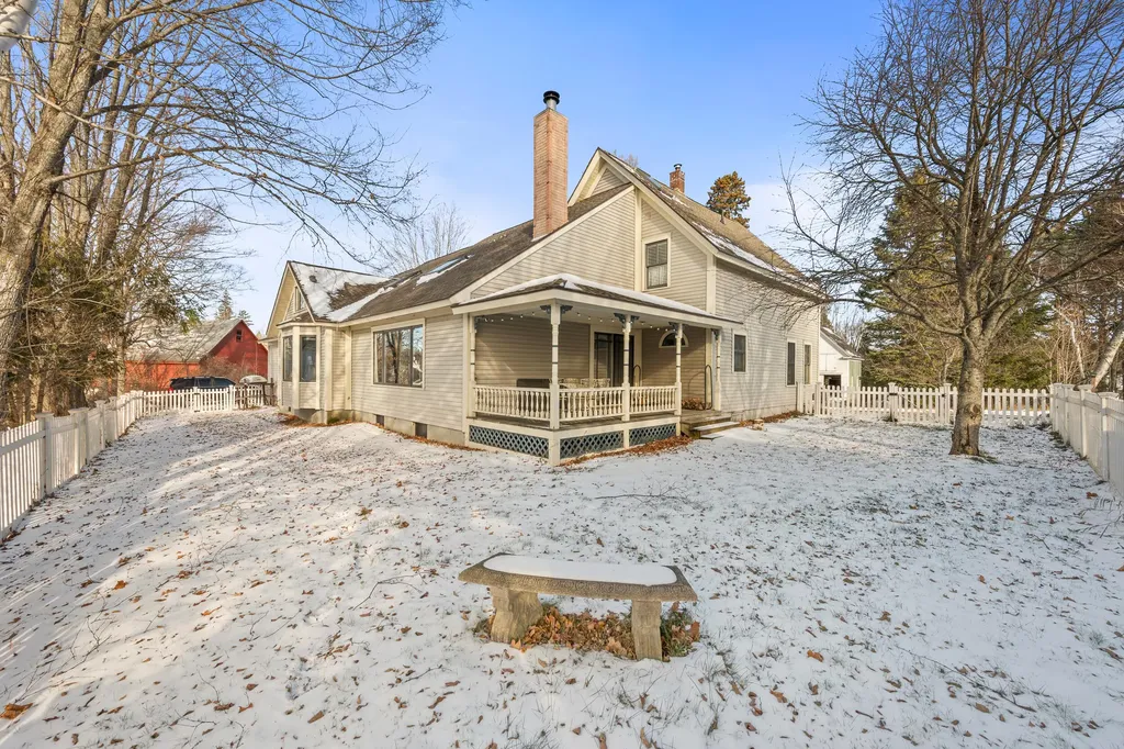 11 High Street Rangeley ME 04970
