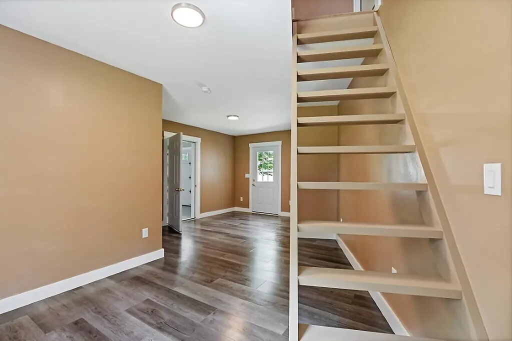 13 Chestnut Street Unity ME 04988