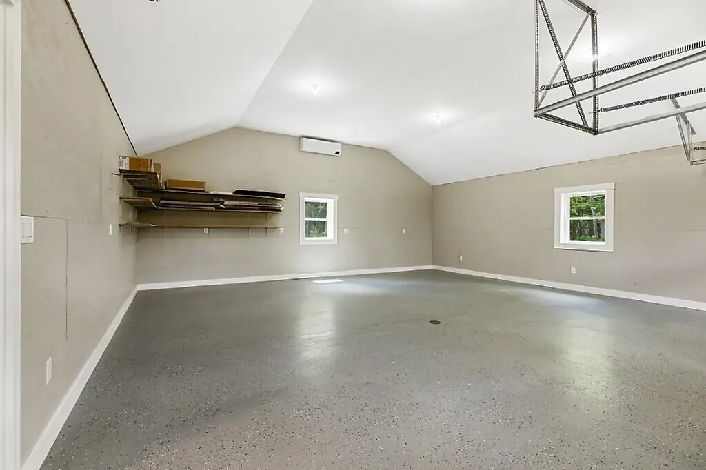 13 Chestnut Street Unity ME 04988
