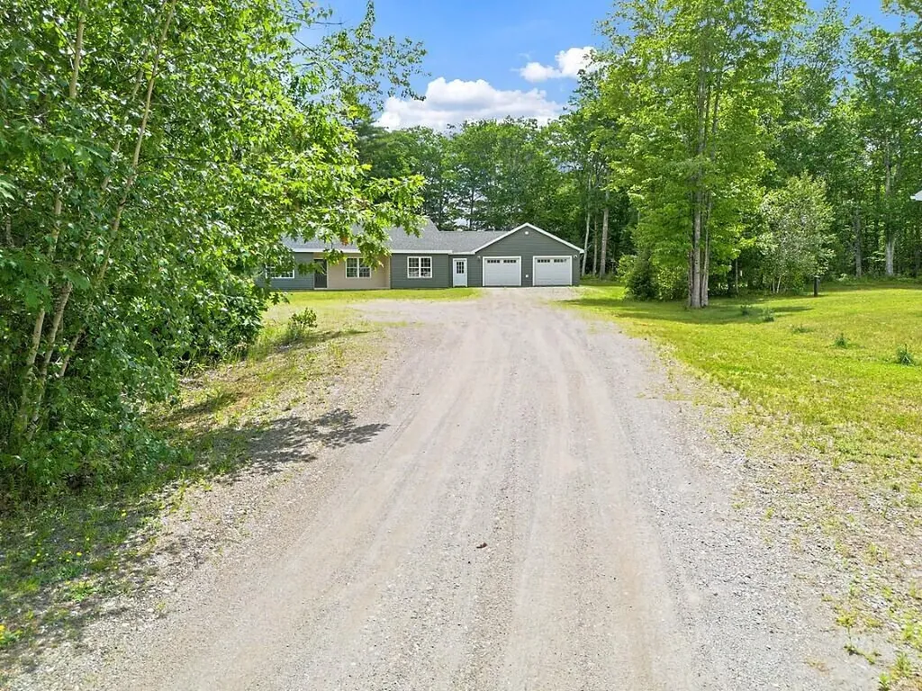 13 Chestnut Street Unity ME 04988