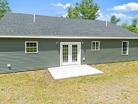13 Chestnut Street Unity ME 04988