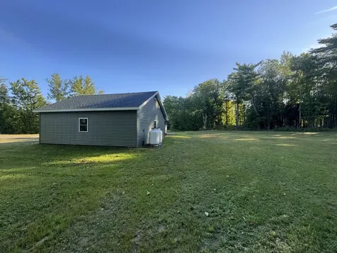 13 Chestnut Street Unity ME 04988