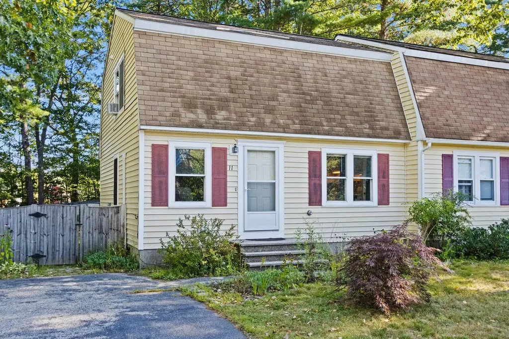 11 Applewood Drive Saco ME 04072