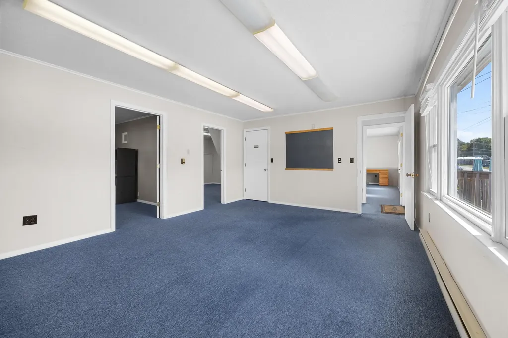 1530 Atlantic Highway Waldoboro ME 04572