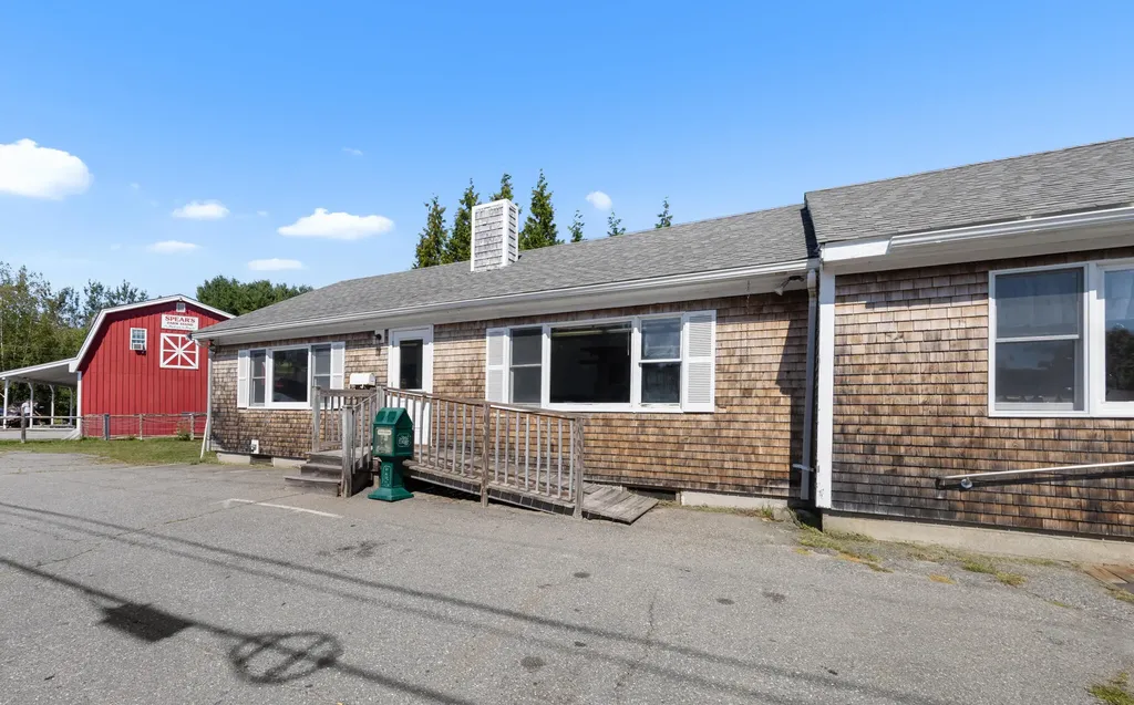 1530 Atlantic Highway Waldoboro ME 04572
