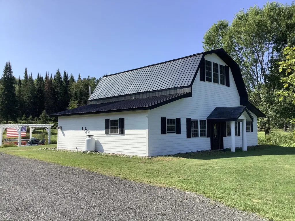 1586 St John Road Saint John Plt ME 04743
