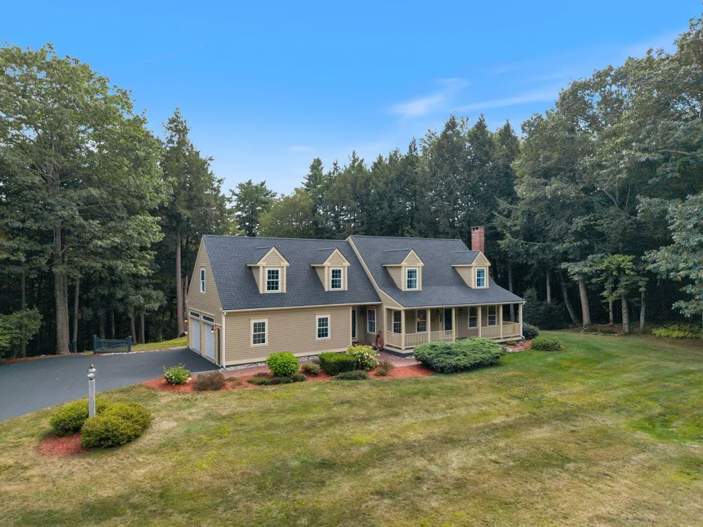 60 Pheasant Lane Gorham ME 04038