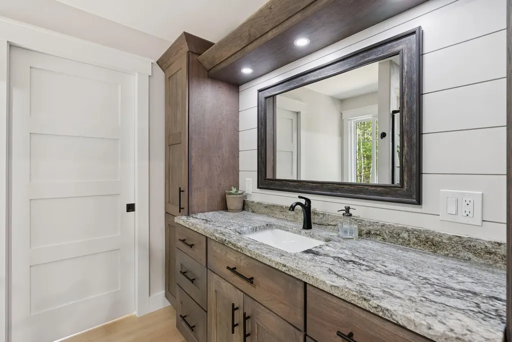 125 Whipporwill Drive Naples ME 04055