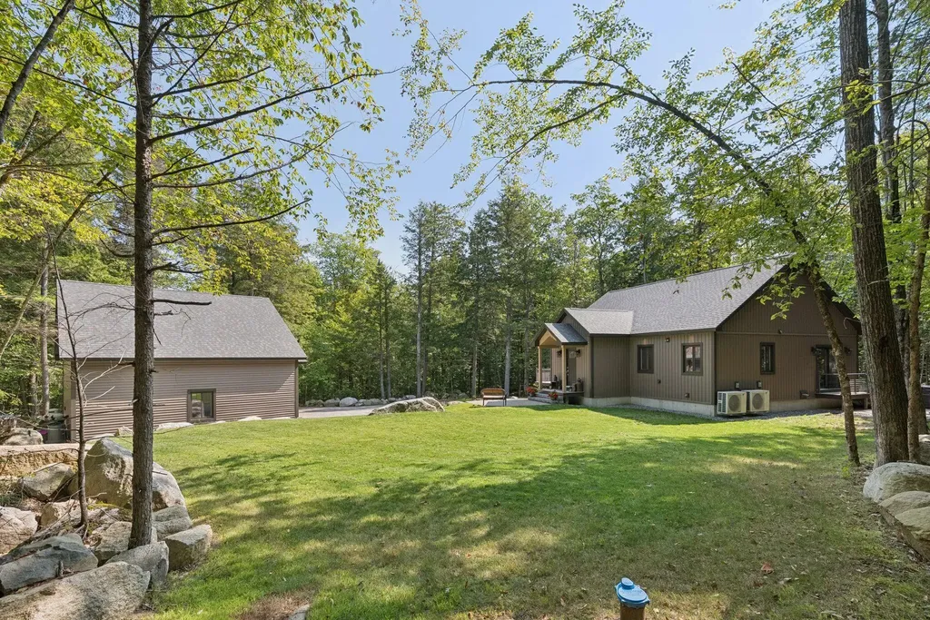125 Whipporwill Drive Naples ME 04055