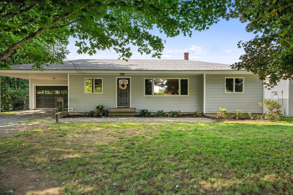 2926 Western Avenue Newburgh ME 04444