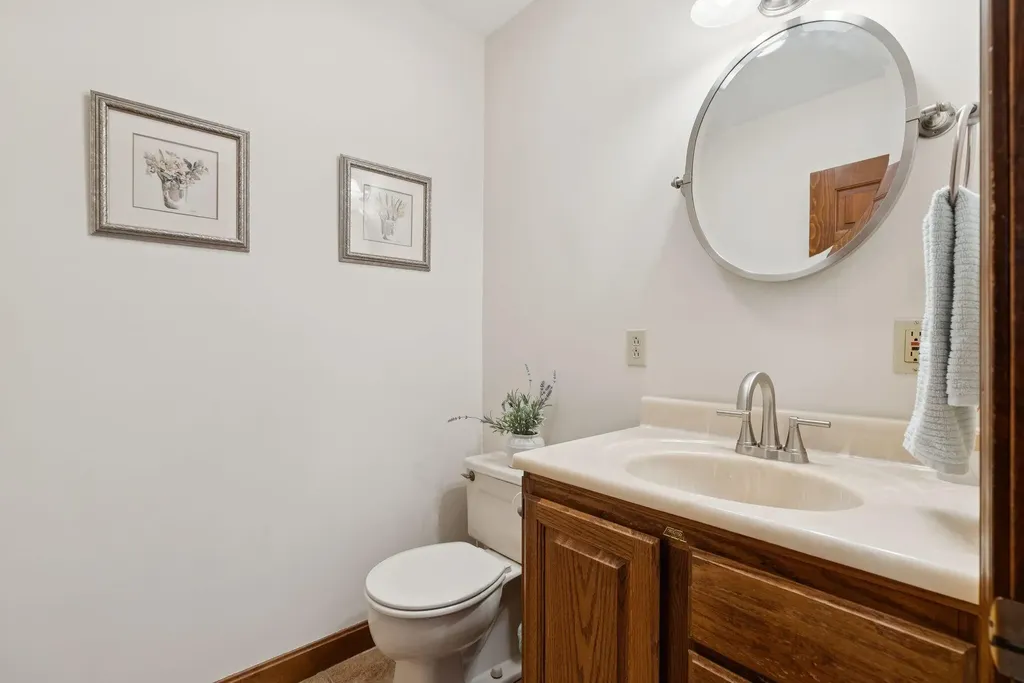 247 Ledge Road Yarmouth ME 04096