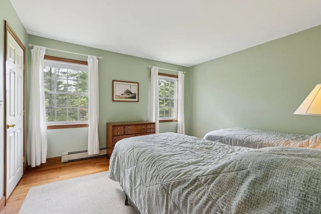 247 Ledge Road Yarmouth ME 04096
