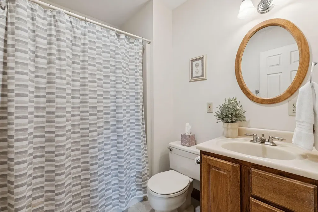 247 Ledge Road Yarmouth ME 04096