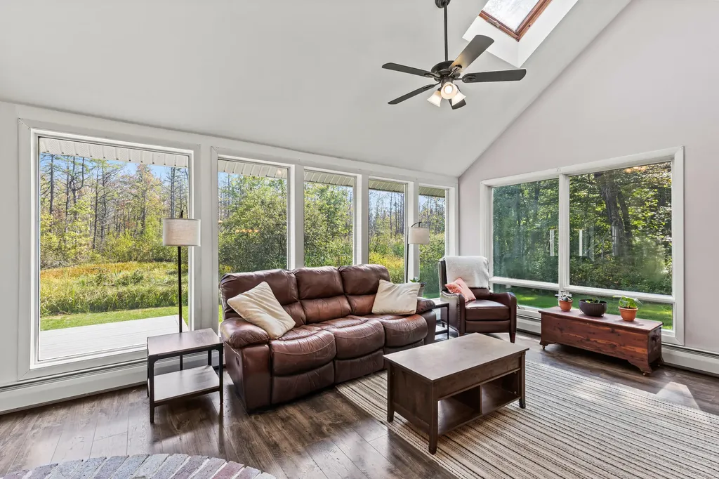 1083 Roosevelt Trail Windham ME 04062
