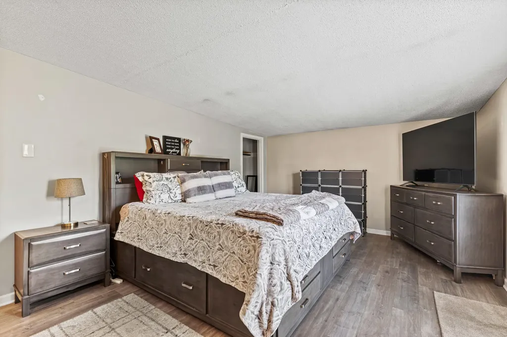 1083 Roosevelt Trail Windham ME 04062