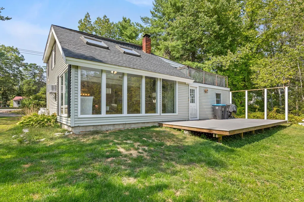 1083 Roosevelt Trail Windham ME 04062