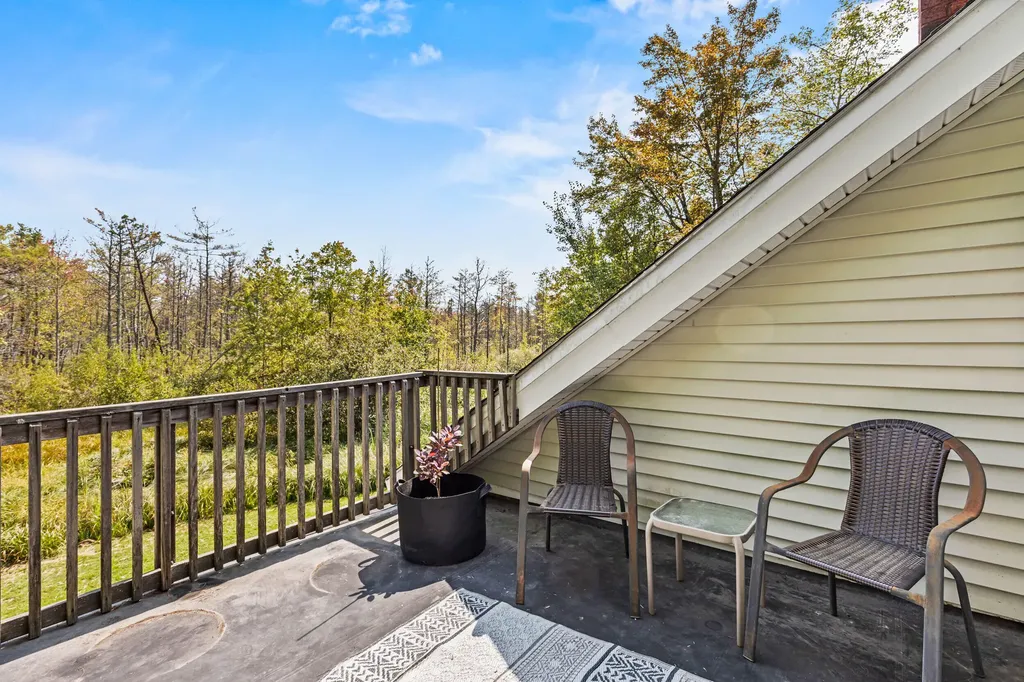 1083 Roosevelt Trail Windham ME 04062