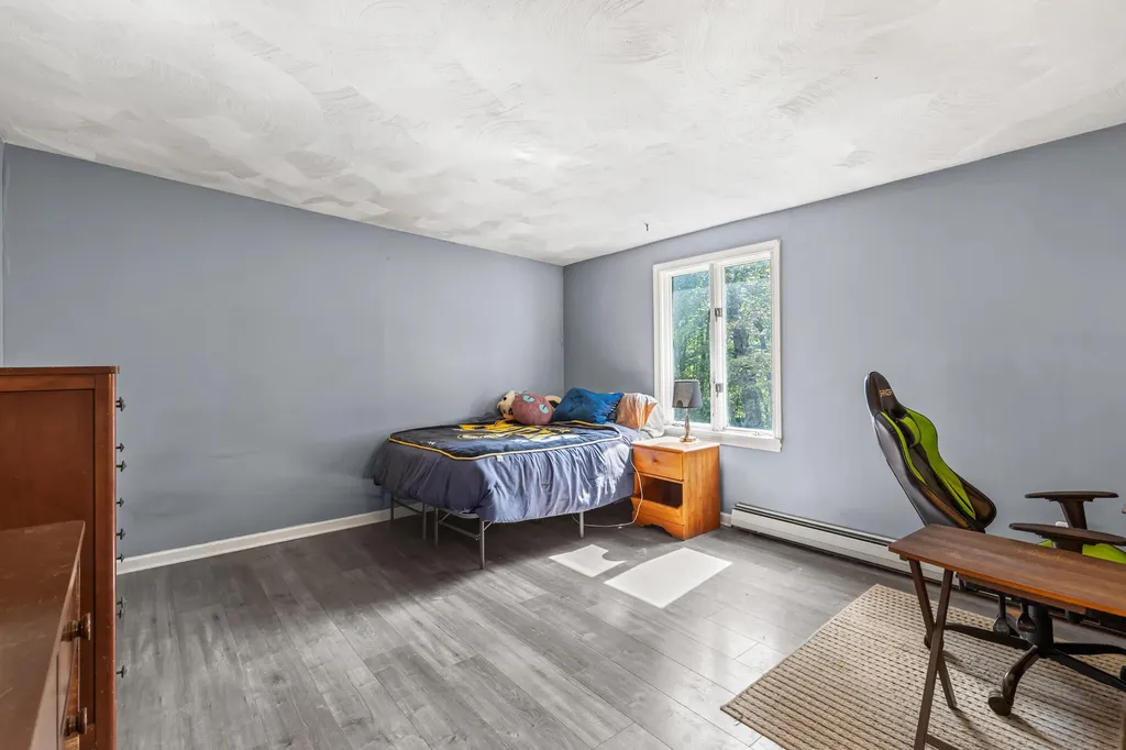 1083 Roosevelt Trail Windham ME 04062
