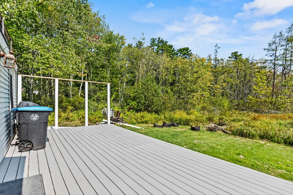 1083 Roosevelt Trail Windham ME 04062