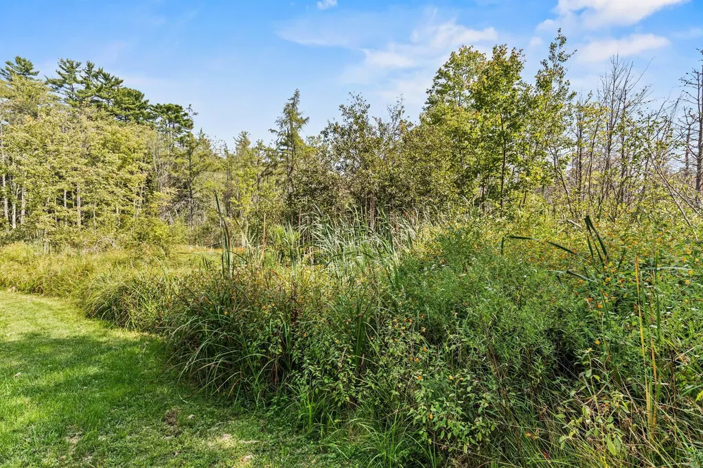 1083 Roosevelt Trail Windham ME 04062