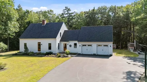 19 Burton Way Falmouth ME 04105