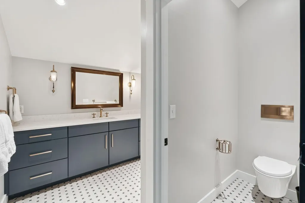 440 Blackstrap Road Falmouth ME 04105