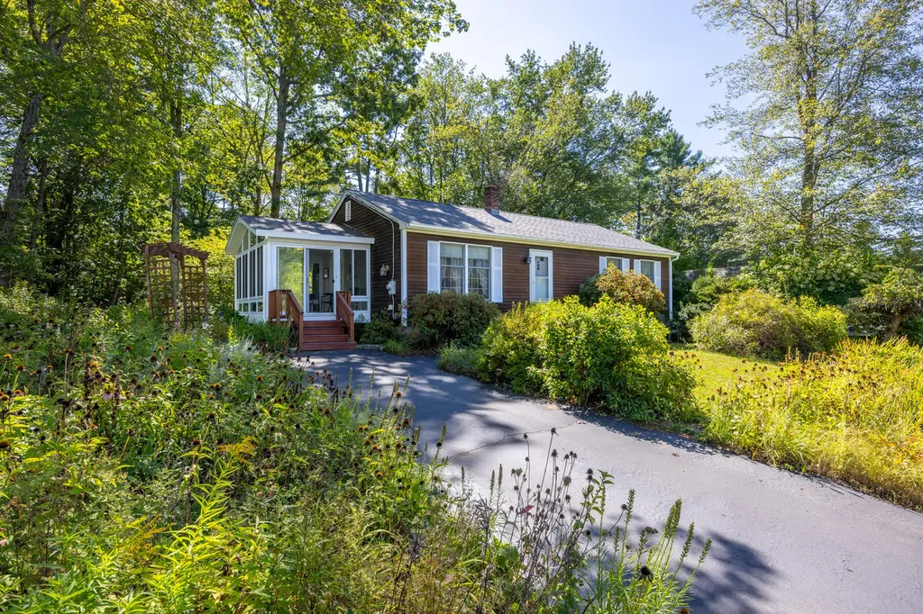 8 Dogwood Drive South Berwick ME 03908