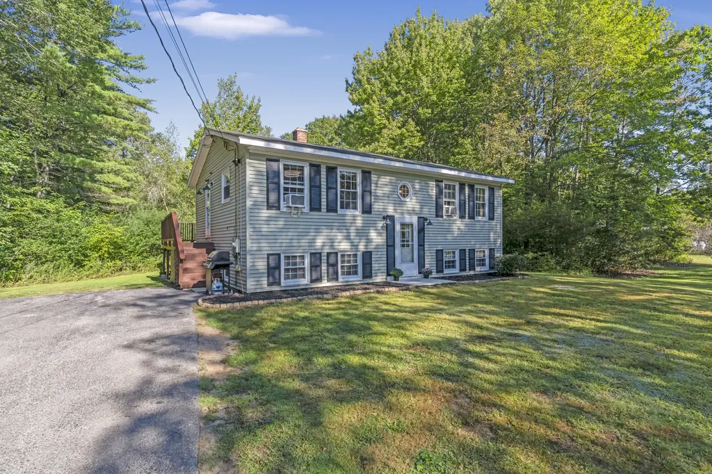29 Burnham Road Gorham ME 04038