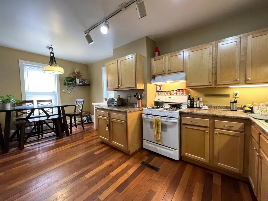 379 Cumberland Avenue Portland ME 04101