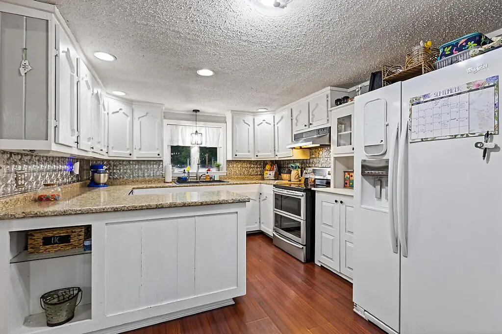 955 Northern Avenue Farmingdale ME 04344