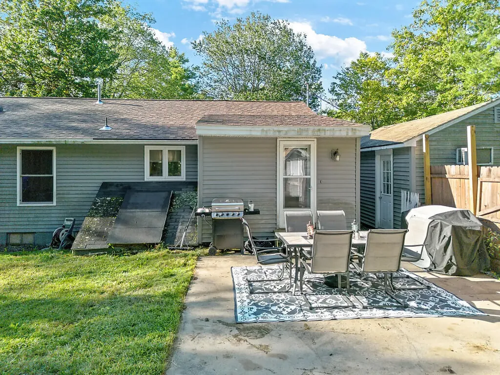 955 Northern Avenue Farmingdale ME 04344