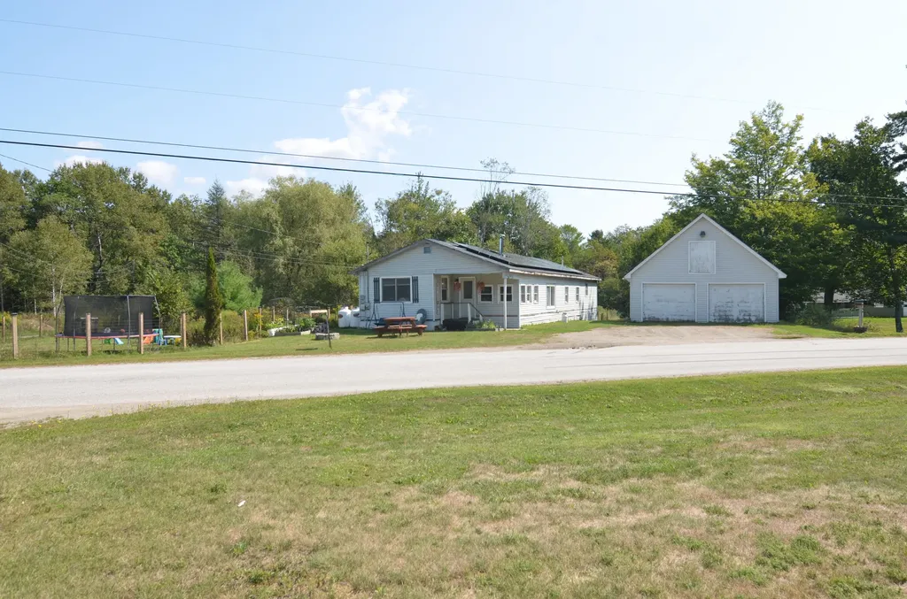 33 Coles Corner Road Winterport ME 04496