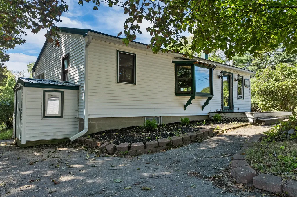 890 Foxes Ridge Road Acton ME 04001