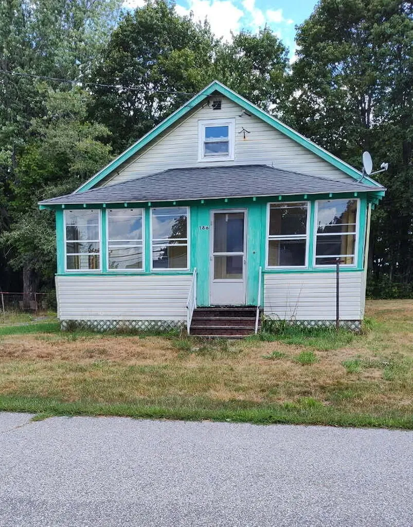 186 Central Street Westbrook ME 04092