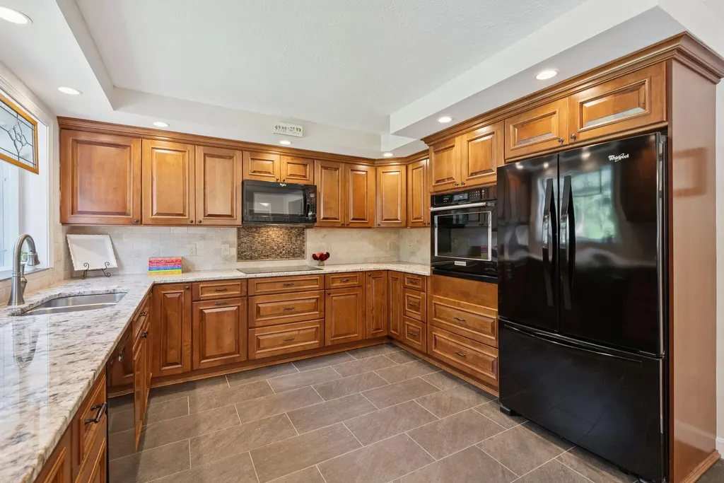 56 Two Rod Road Scarborough ME 04074