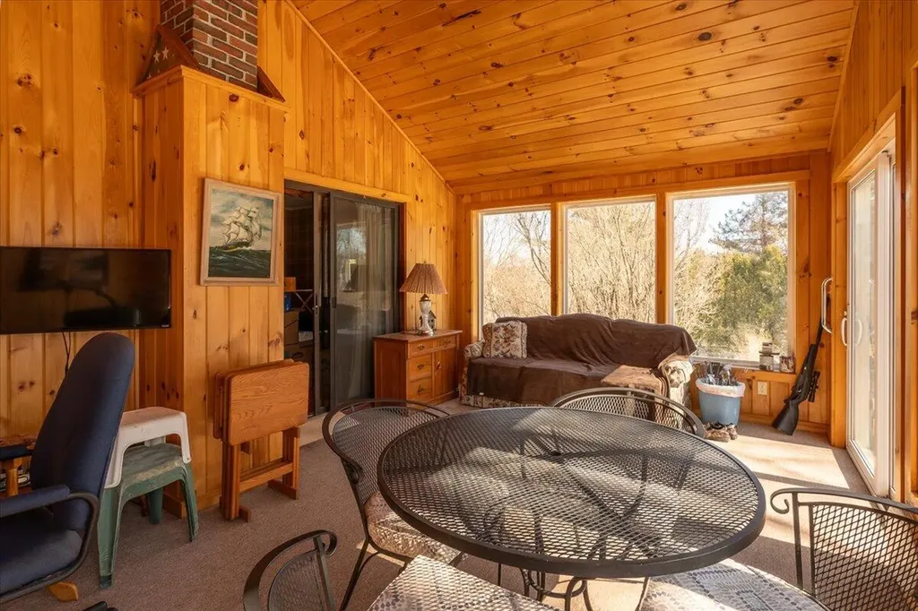 22 Sand Hill Road Wiscasset ME 04578