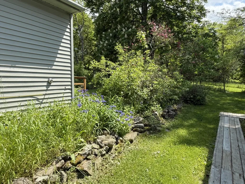 22 Sand Hill Road Wiscasset ME 04578