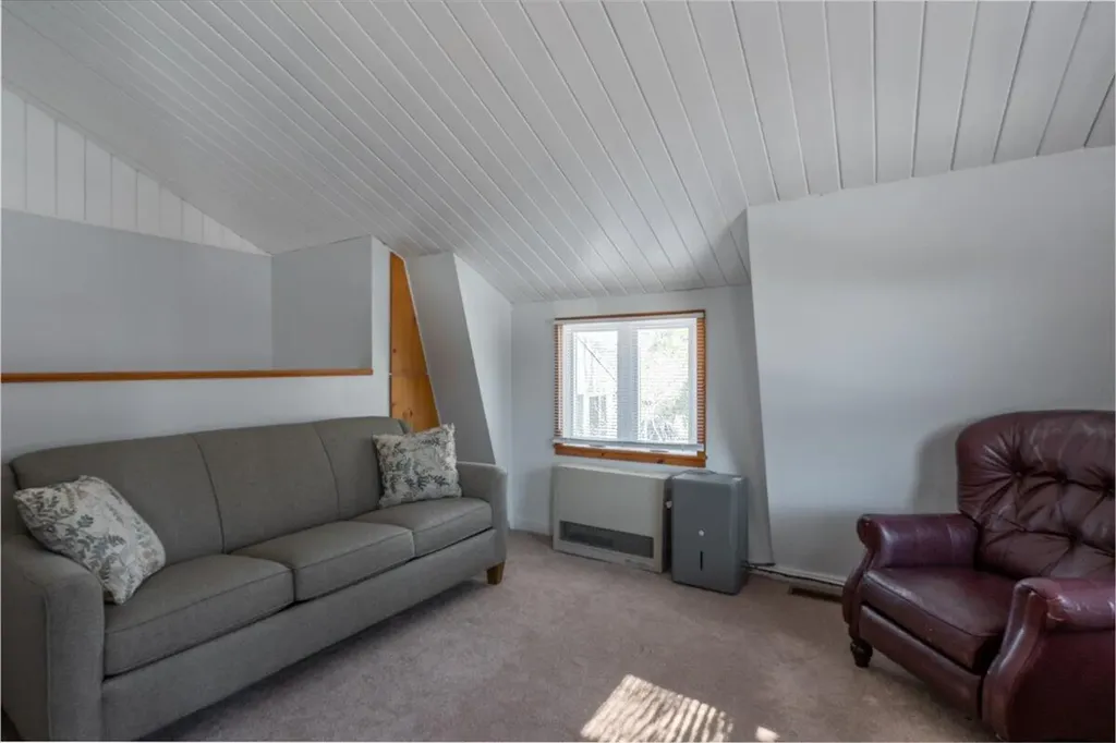 22 Sand Hill Road Wiscasset ME 04578