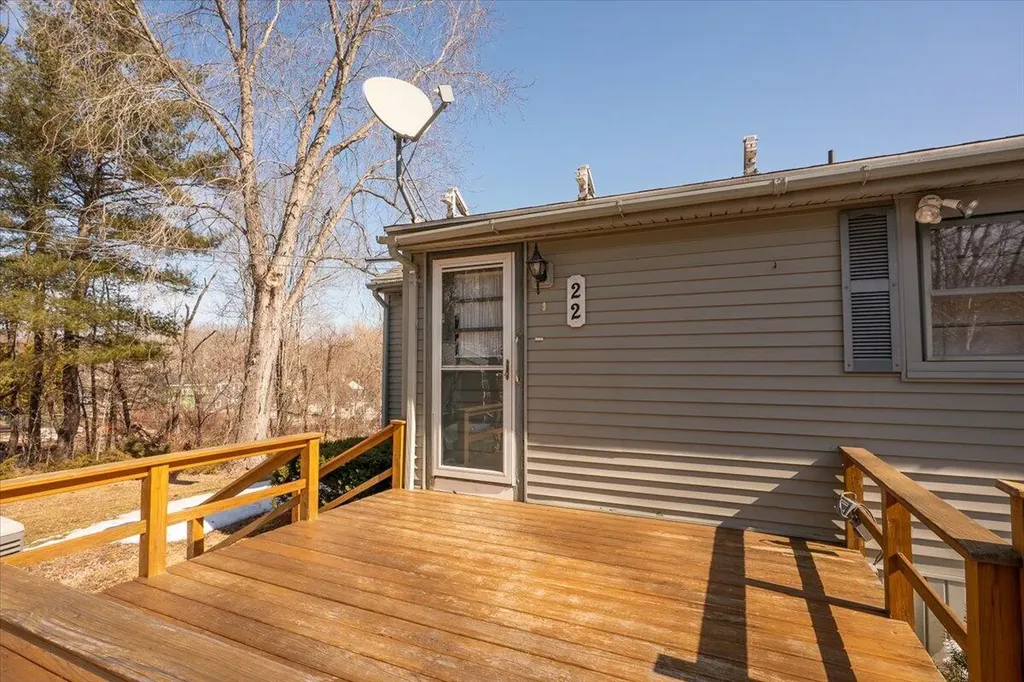 22 Sand Hill Road Wiscasset ME 04578