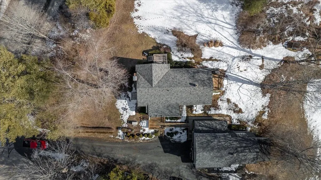 22 Sand Hill Road Wiscasset ME 04578