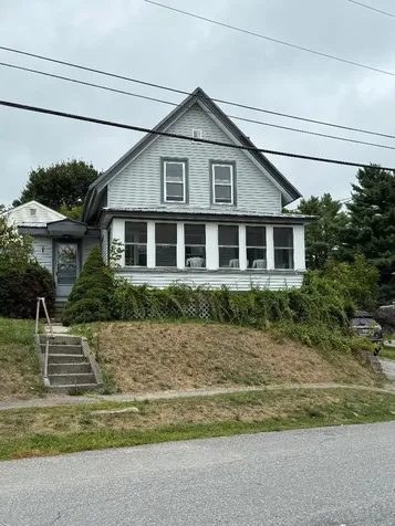 18 Oxford Street Augusta ME 04330